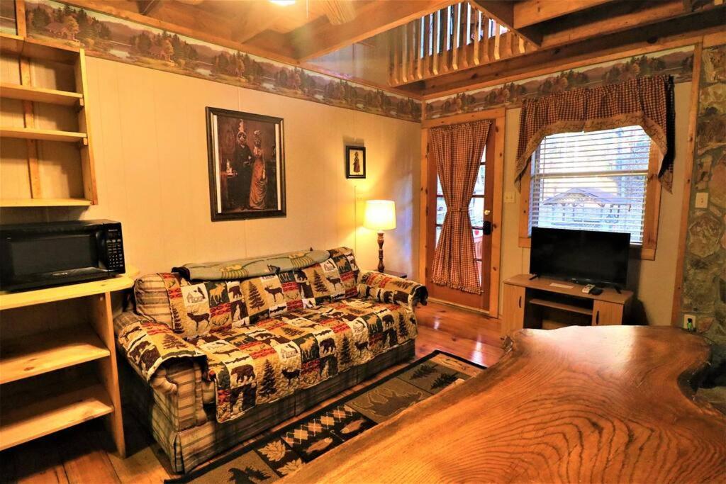 Amazing Cabin Fireplace And Stream #11 เฮเลน ภายนอก รูปภาพ