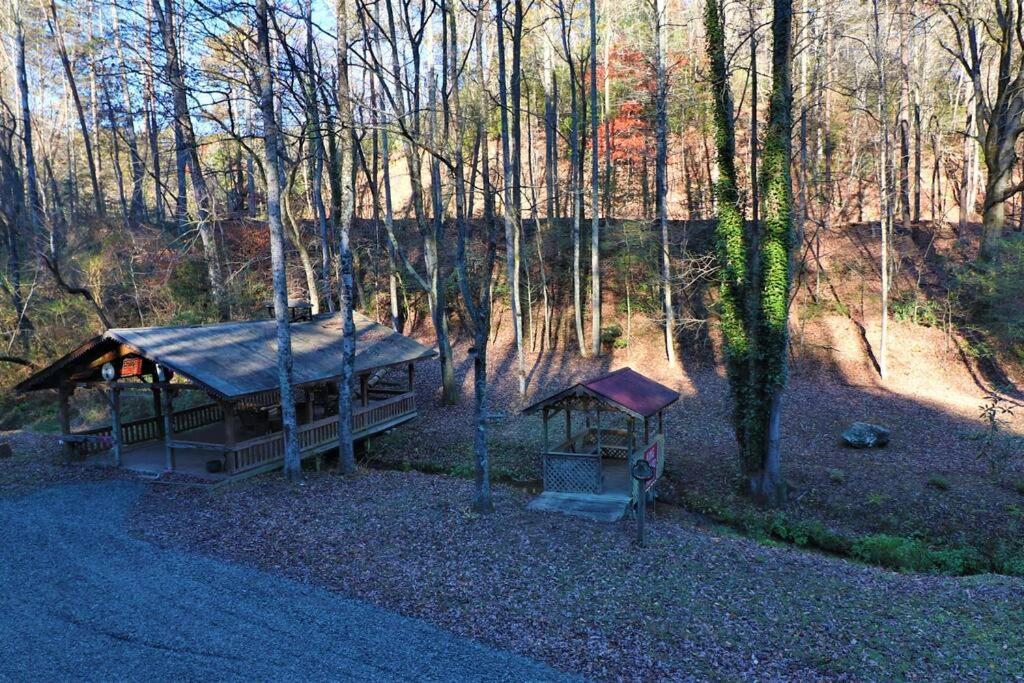 Amazing Cabin Fireplace And Stream #11 เฮเลน ภายนอก รูปภาพ