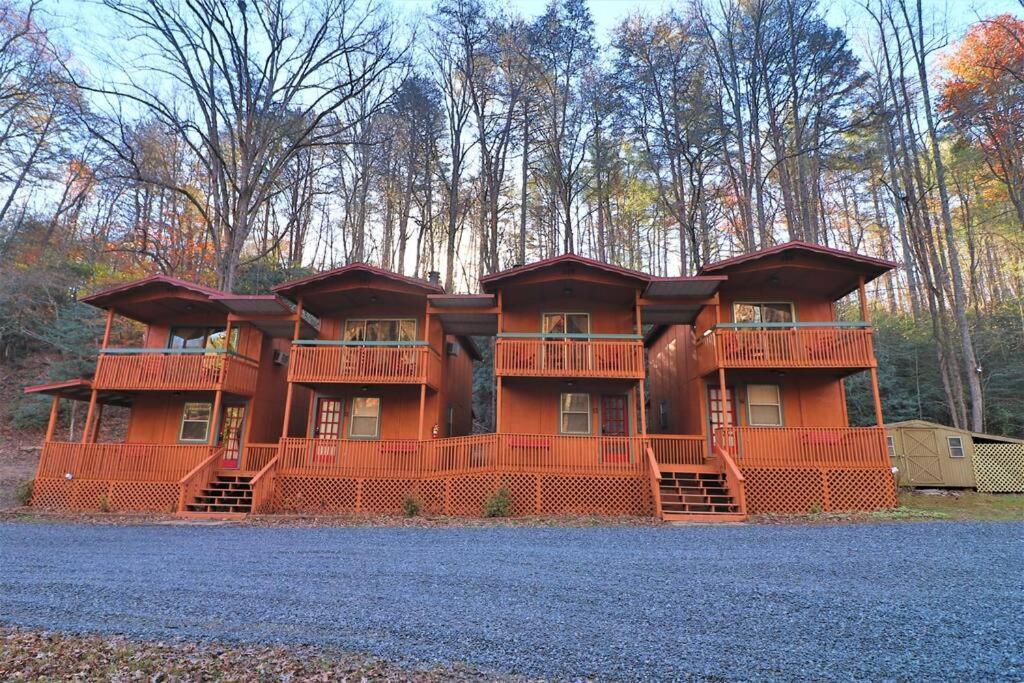 Amazing Cabin Fireplace And Stream #11 เฮเลน ภายนอก รูปภาพ