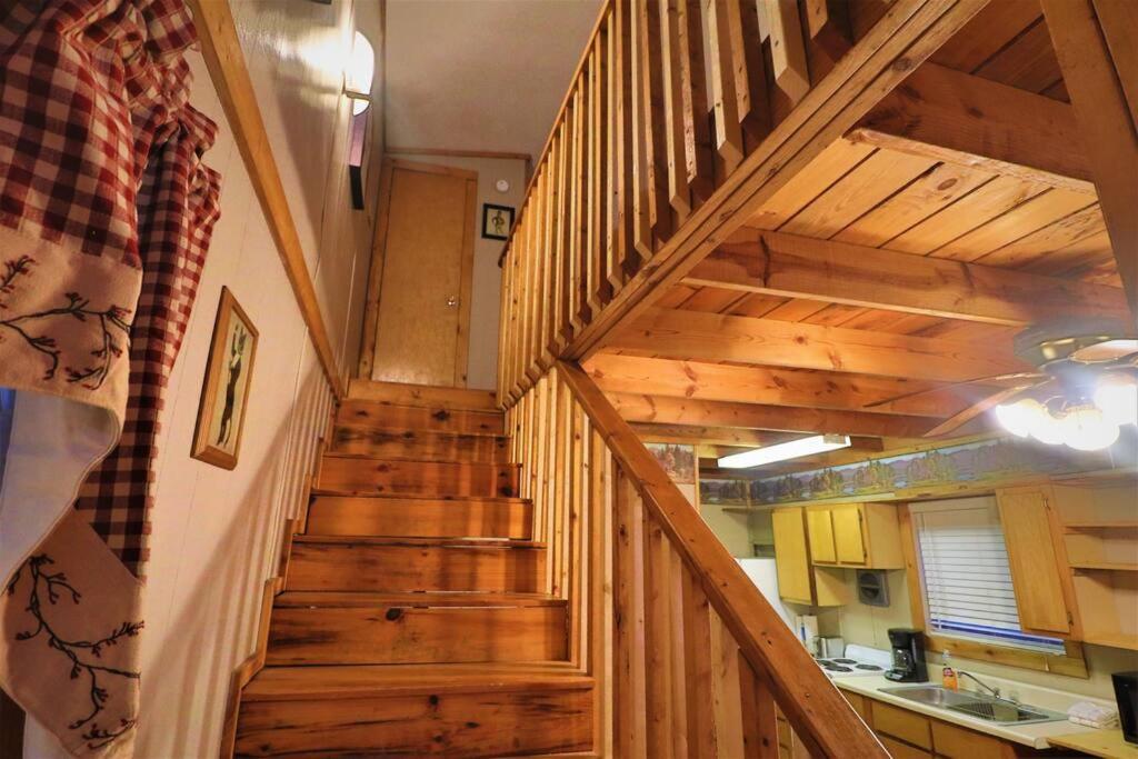 Amazing Cabin Fireplace And Stream #11 เฮเลน ภายนอก รูปภาพ